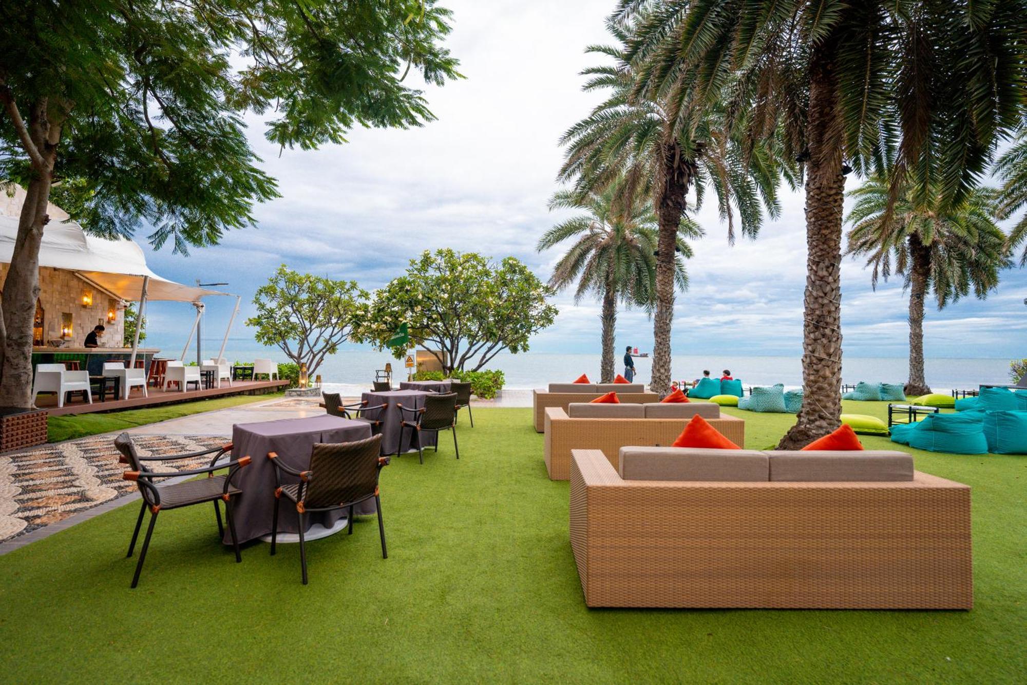 Marrakesh Hua Hin Resort & Spa Exterior photo