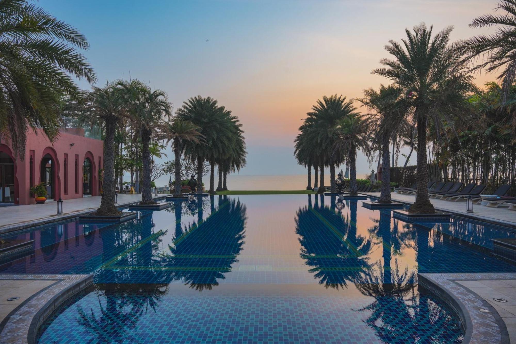 Marrakesh Hua Hin Resort & Spa Exterior photo